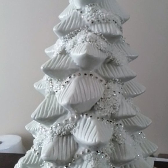 Vintage Ceramic 10" Christmas Tree Music Box ~ Breast Cancer Research Foundation - Picture 8 of 14